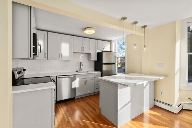 Building Photo - 7-9 Thomas Pk