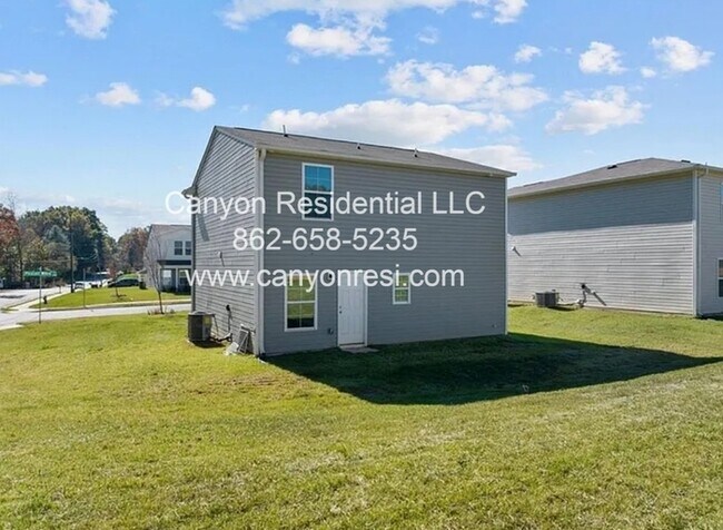 Building Photo - 213 Pleasant Willow Pl