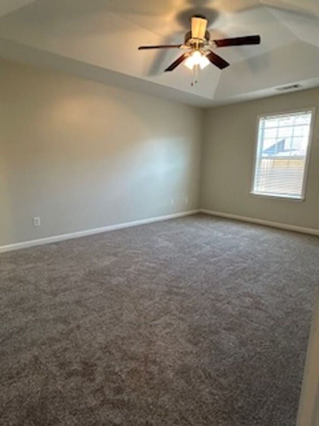 Building Photo - 1810 Lauren Ln