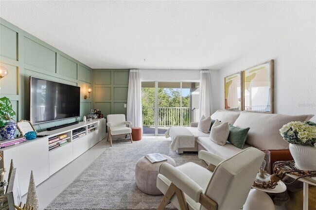 Building Photo - 13838 Fairway Island Dr