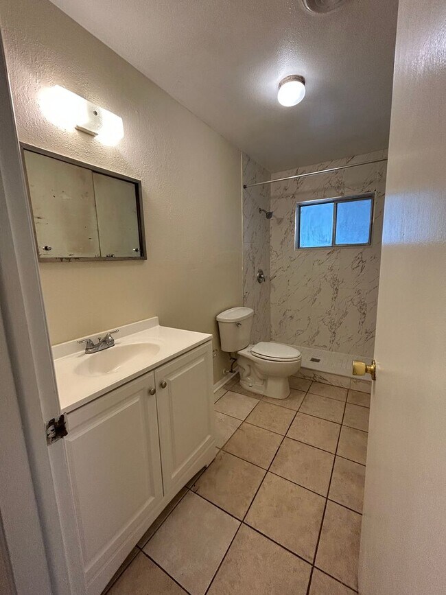 Building Photo - 3BR/2BA Single Family Home with Large Backyard in Winter Park!