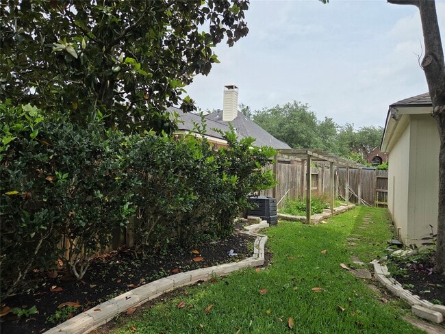 Building Photo - 4306 Lakeside Meadow Dr