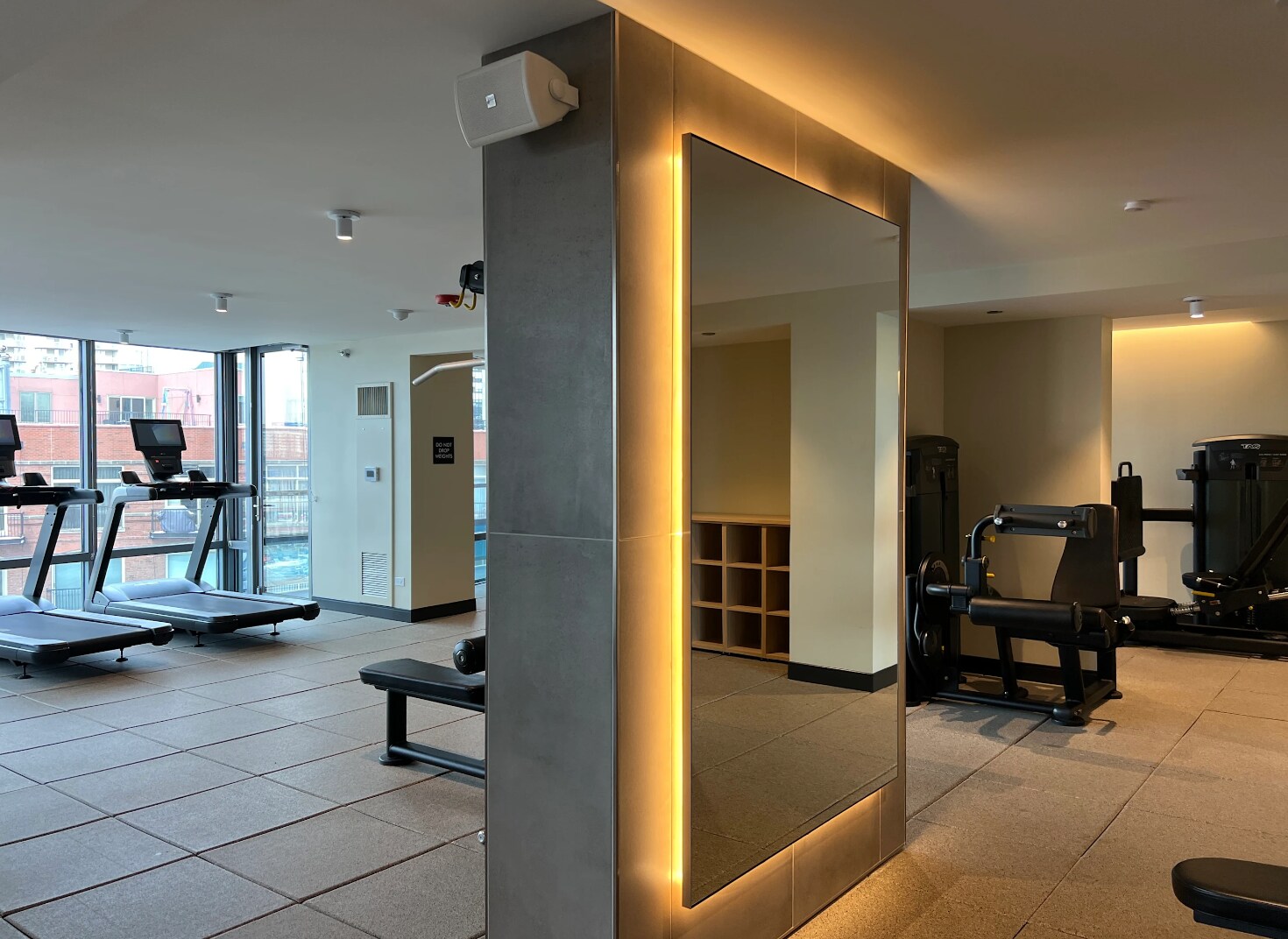 Building Photo - 645 N Kingsbury St