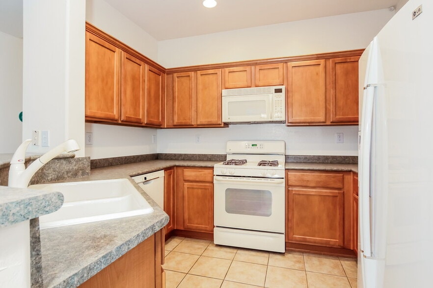 Building Photo - 39511 N Prairie Ln