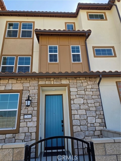Building Photo - 12844 Auburn Dr
