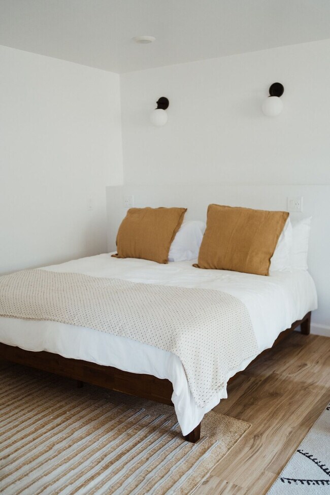 Building Photo - 1908 Morrow Ave