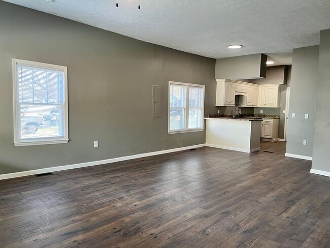 Building Photo - Three Bedroom Home Downtown Corbin, KY