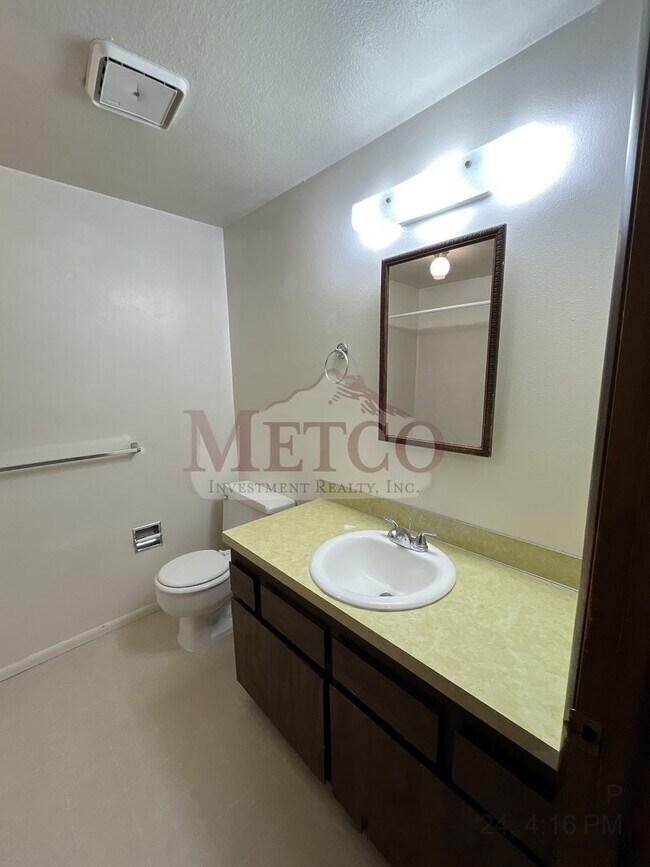 Building Photo - 19703