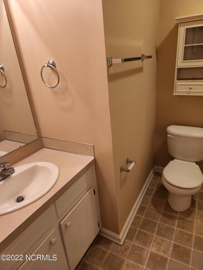 Building Photo - 902 Spring Forest Rd