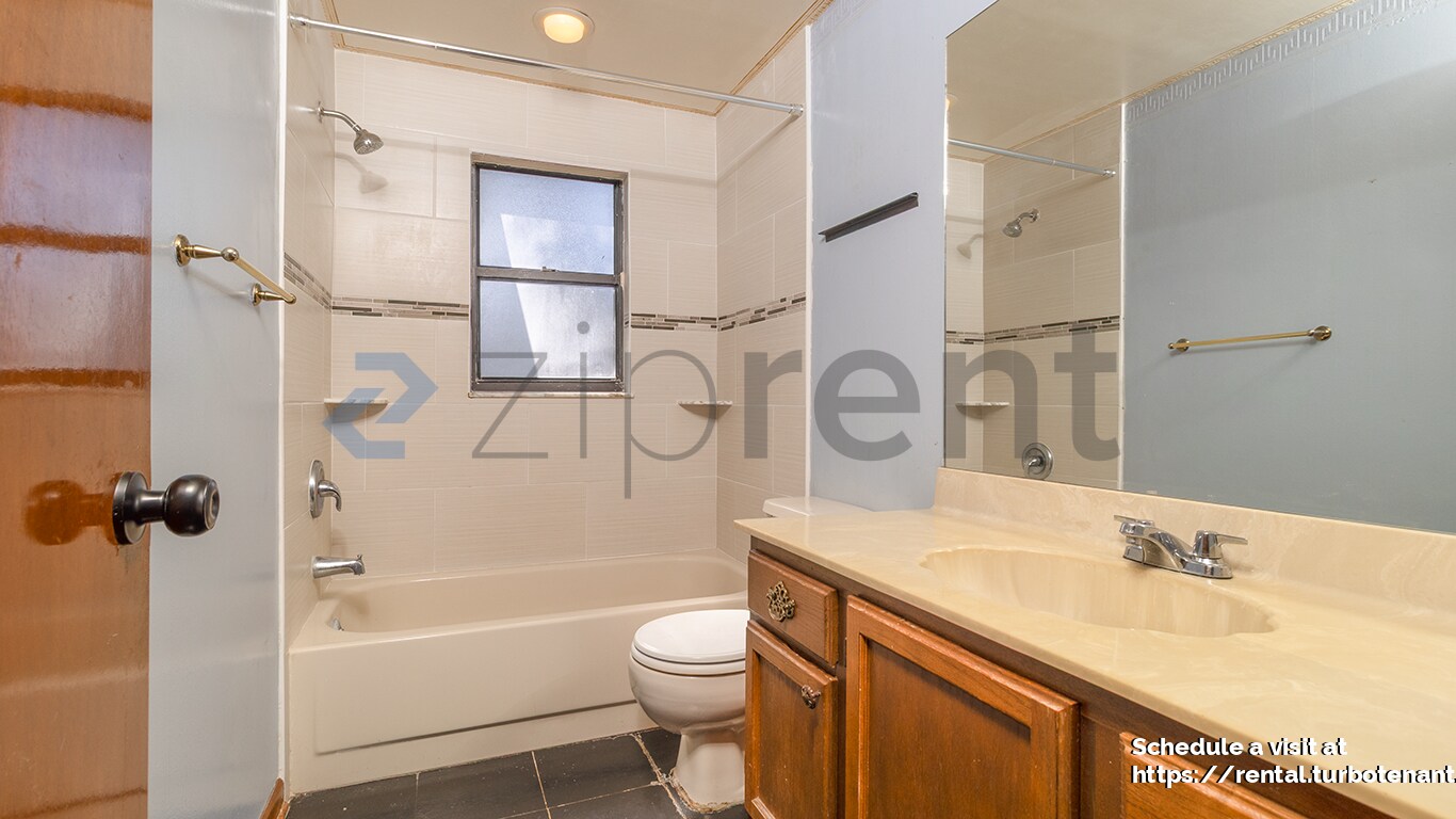 Building Photo - 5444 Lighthouse Rd