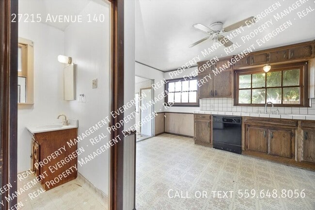 Building Photo - 27215 Ave 140