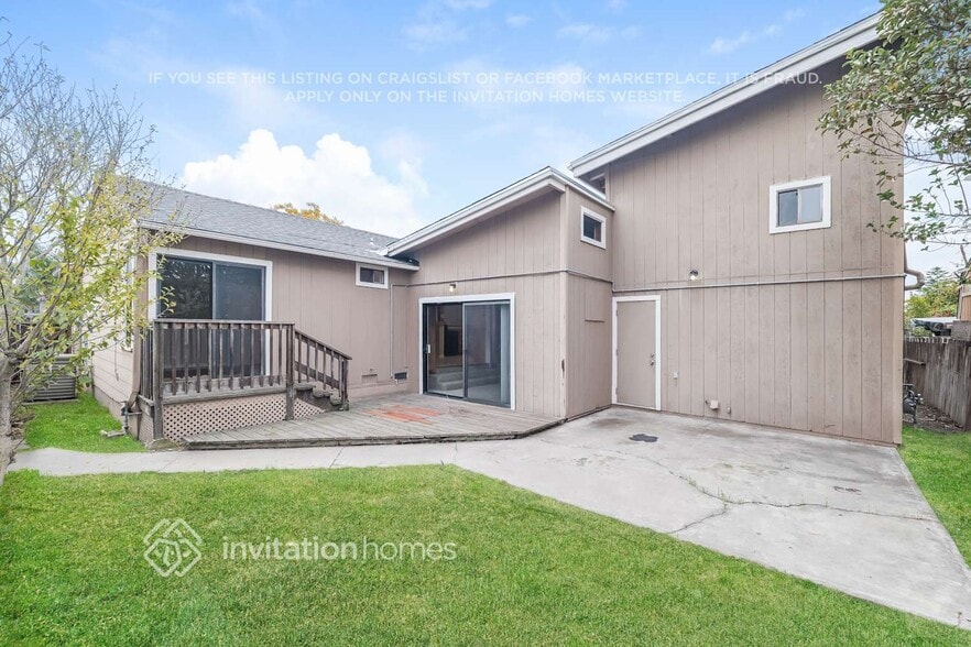 Building Photo - 1200 W 10th St