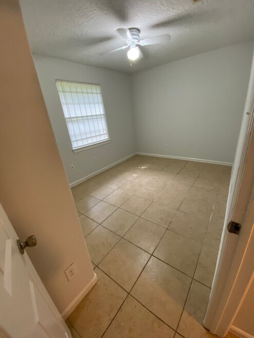 Building Photo - 10843 Fairland Dr