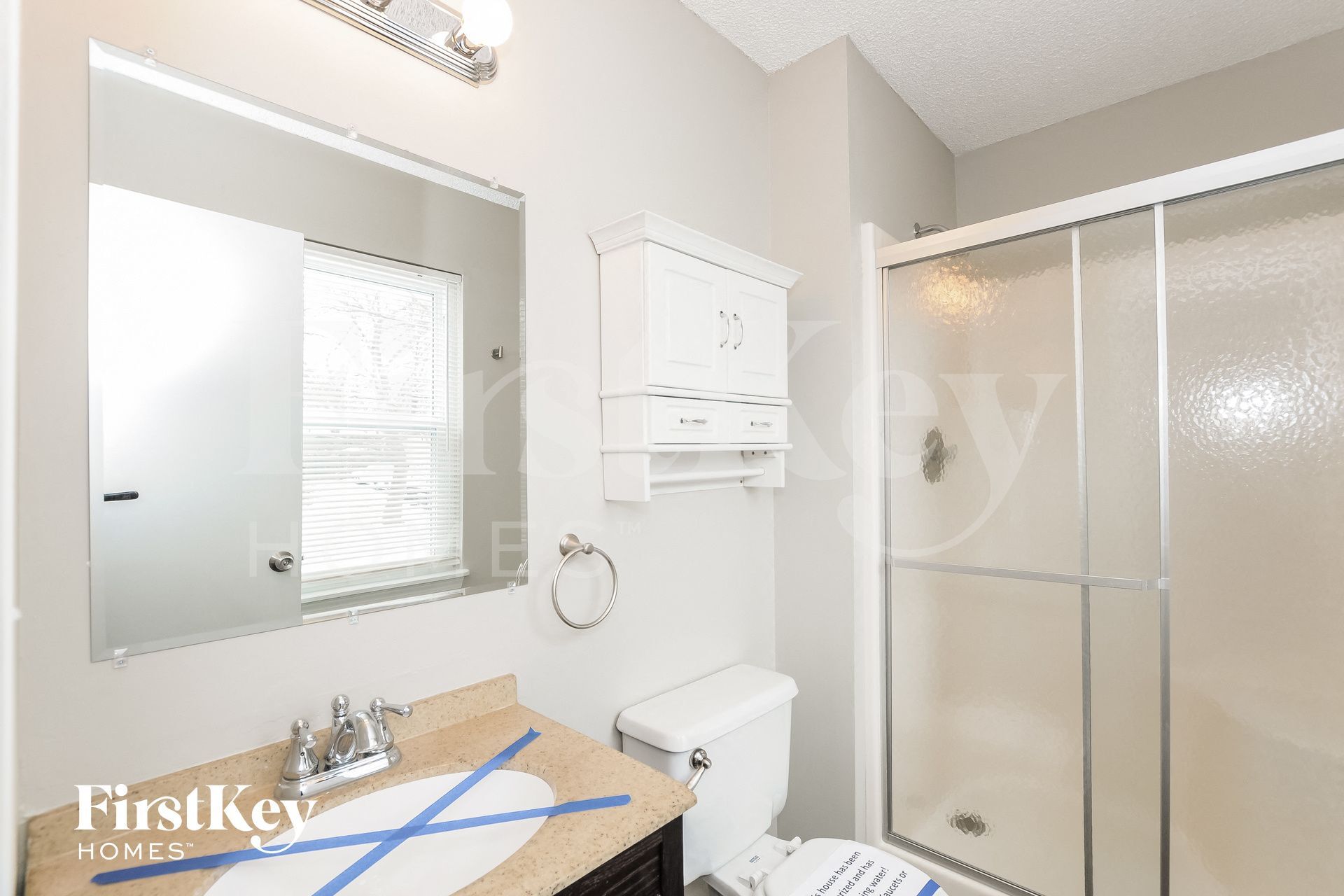 Building Photo - 2116 NE Cromwell St