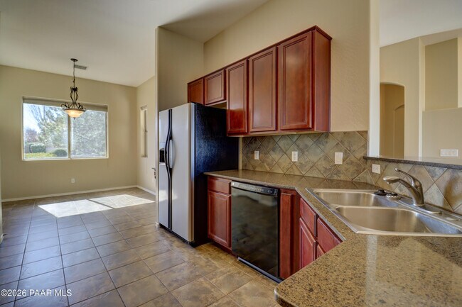 Building Photo - 6496 E Brombil St