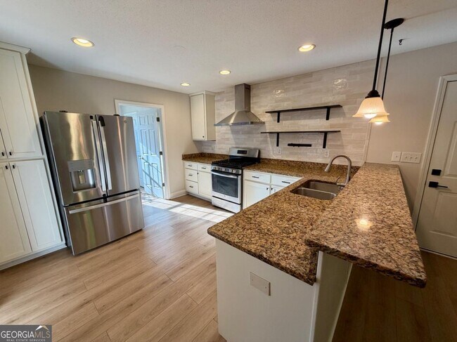 Building Photo - 344 McKibben Dr