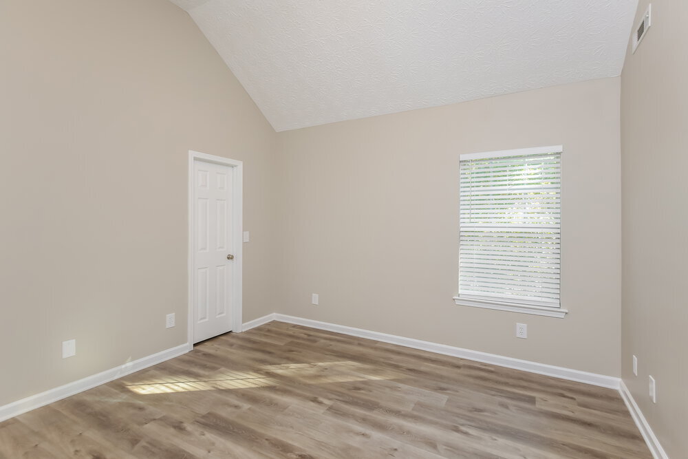 Building Photo - 557 Michael Cir