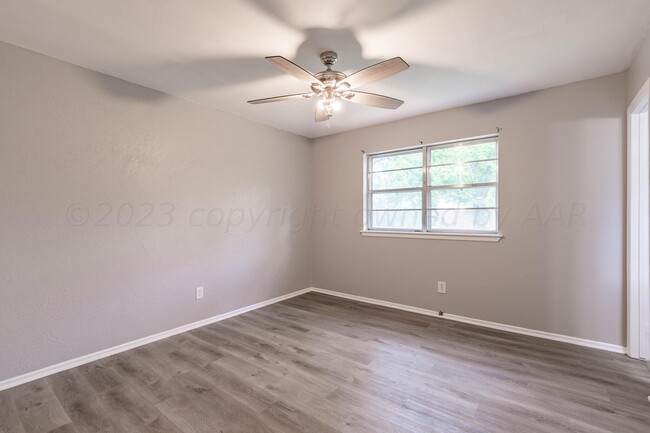 Building Photo - 5130 Leland Dr