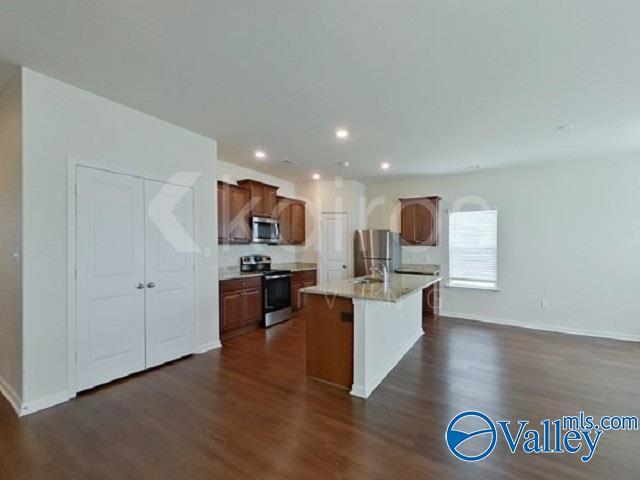 Building Photo - 1114 Freedom Pkwy