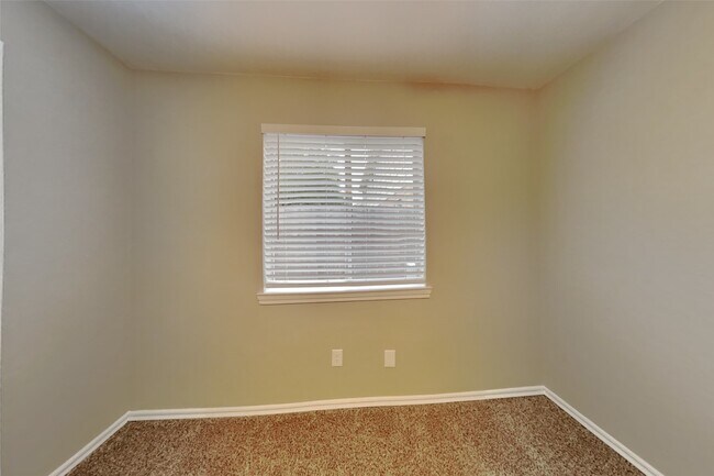 Building Photo - 21011 Carmel Valley Dr