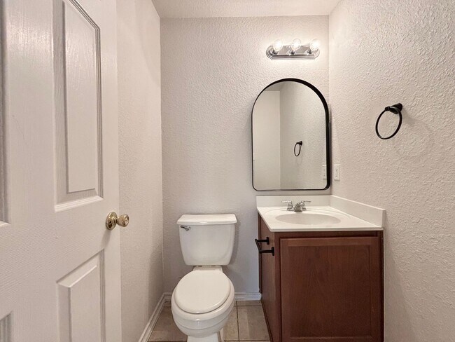 Building Photo - 2715 Moonrock