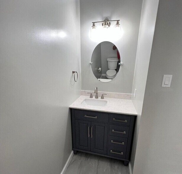 Building Photo - 138 Bishops Gate Ln