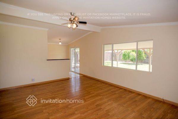 Building Photo - 6628 Thomas Dr