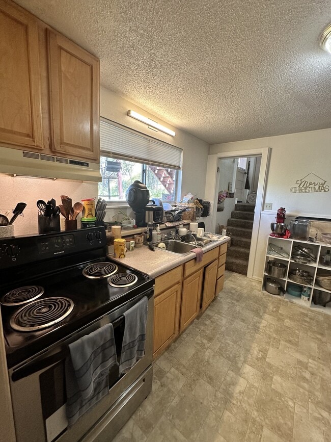 Building Photo - 480 Harmony Dr