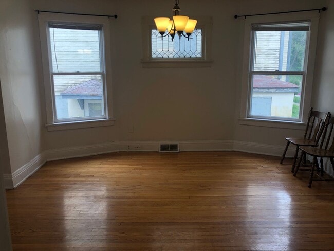 Building Photo - JUNE move in, 6BR house