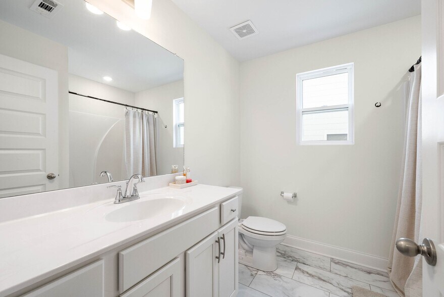 Building Photo - 967 Nance Ln