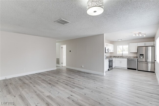 Building Photo - 1516 Saylor Way