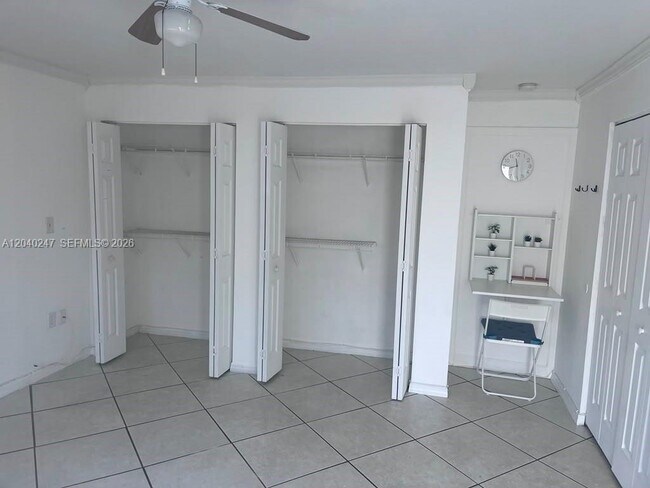 Building Photo - 1607 SW 136th Pl