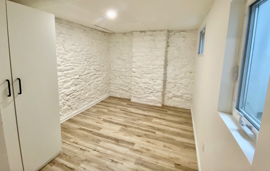 Bedroom - 1715 Locust St