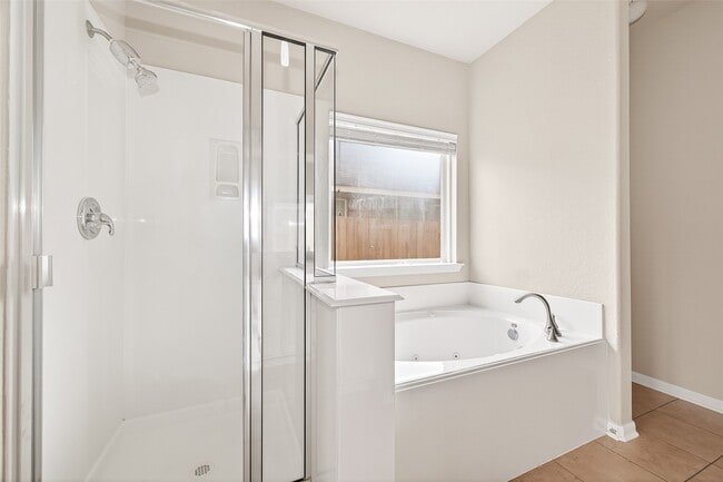 Building Photo - 21514 Venture Park Dr