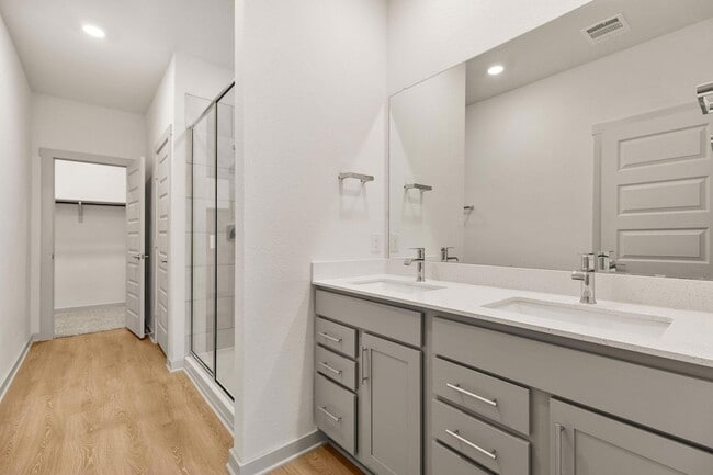 Building Photo - 117 New Hampton Wy