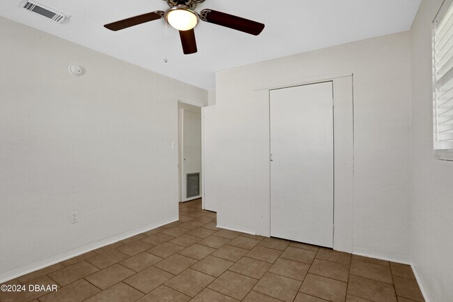 Building Photo - 2669 Anastasia Dr