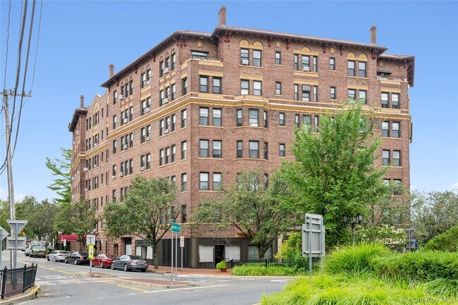 Primary Photo - 8 Barstow Rd