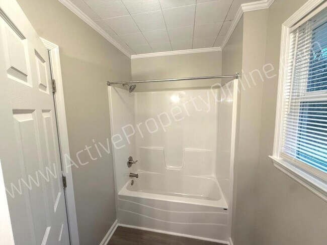 Building Photo - 1803 Canterbury Rd