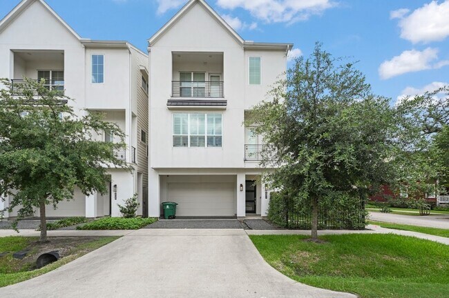 Primary Photo - 804 Patterson St