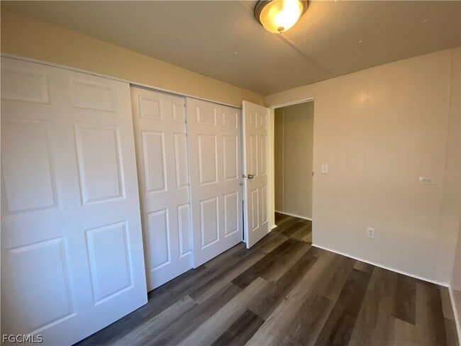 Building Photo - 7877 Suncoast Dr