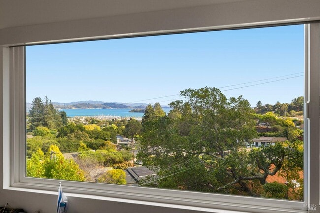 Building Photo - 48 Junipero Serra Ave