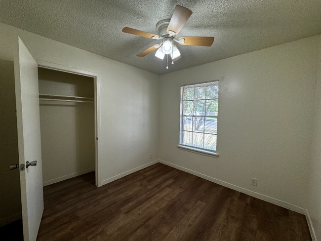 Building Photo - 314 Bramble Dr