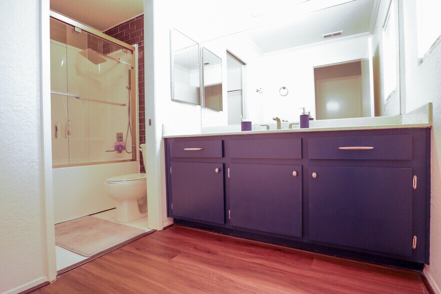 Building Photo - 11317 Avenida De Los Lobos