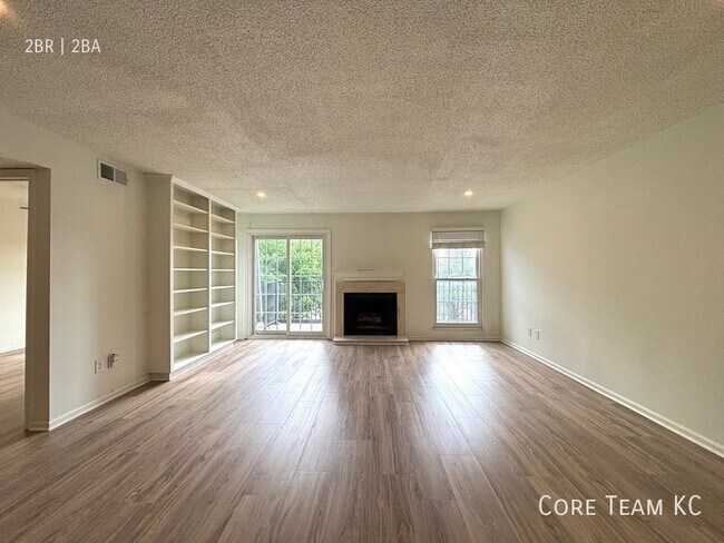 Building Photo - 2900 W 53rd St