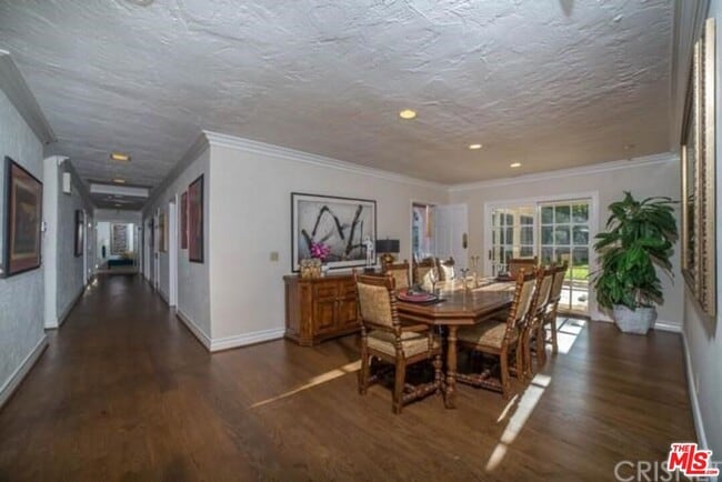 Building Photo - 4949 Palomar Dr