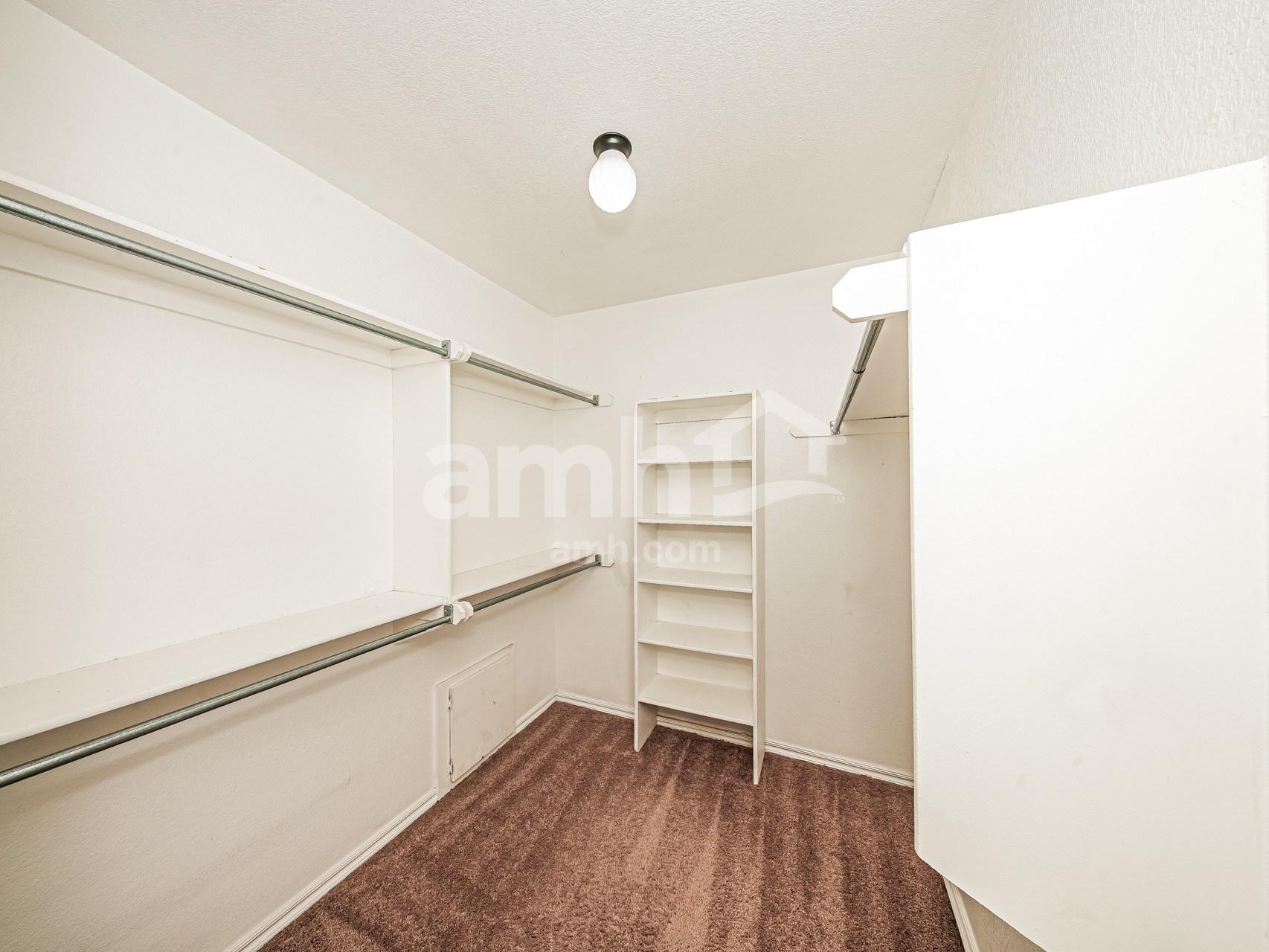 Building Photo - 316 SW 40th St