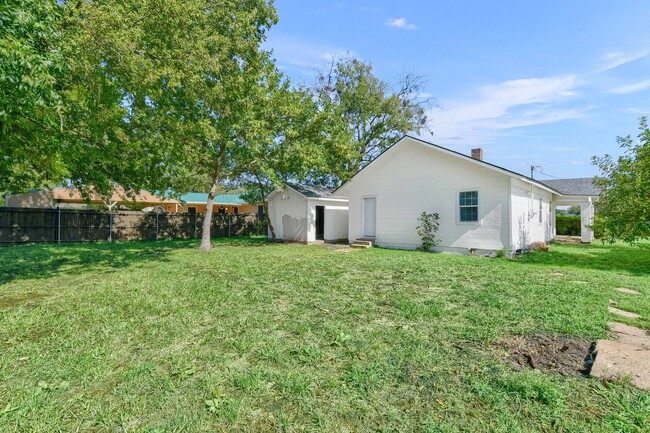 Building Photo - 638 Gilcrease St