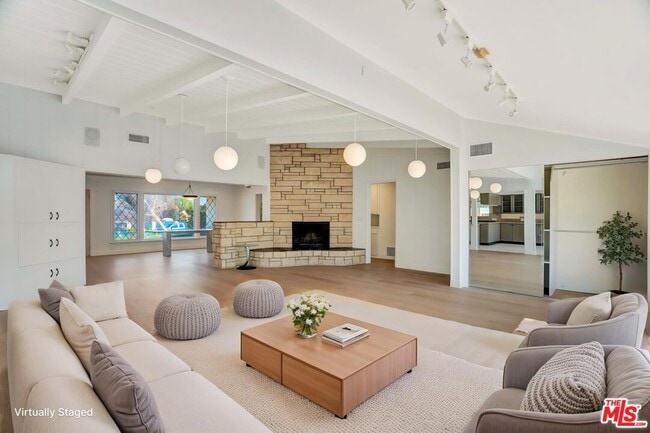 Building Photo - 19732 Henshaw St