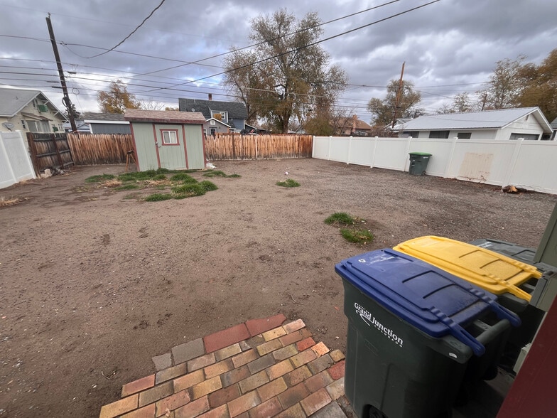 Building Photo - 1520 White Ave