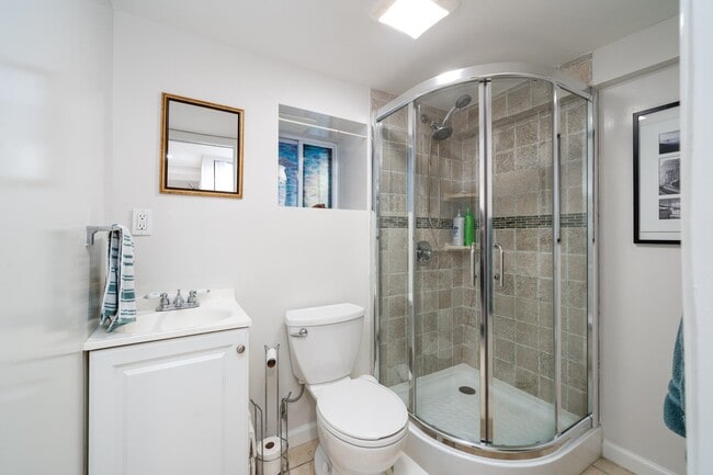 Building Photo - 67A Columbia Ave